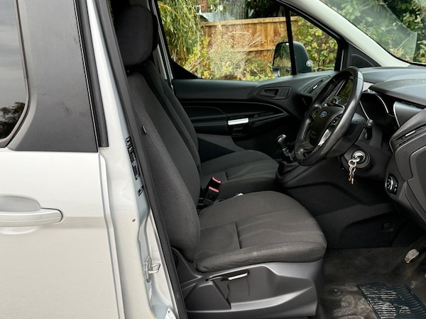 Used Ford Grand Tourneo Connect 2016 for sale - 76349018: Photo 18