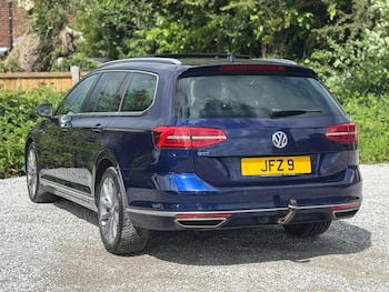 Used Volkswagen Passat 2017 for sale - 78810108: Photo