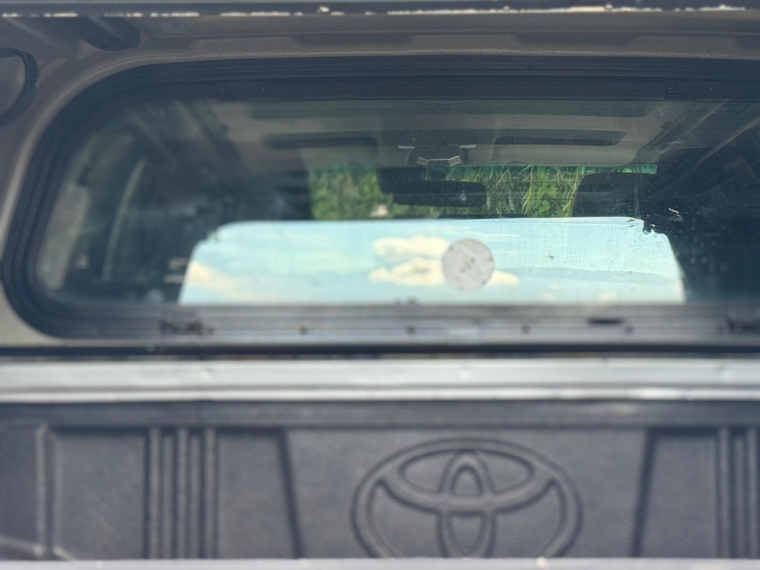 Used Toyota Hilux 2018 for sale - 76042329: Photo 59