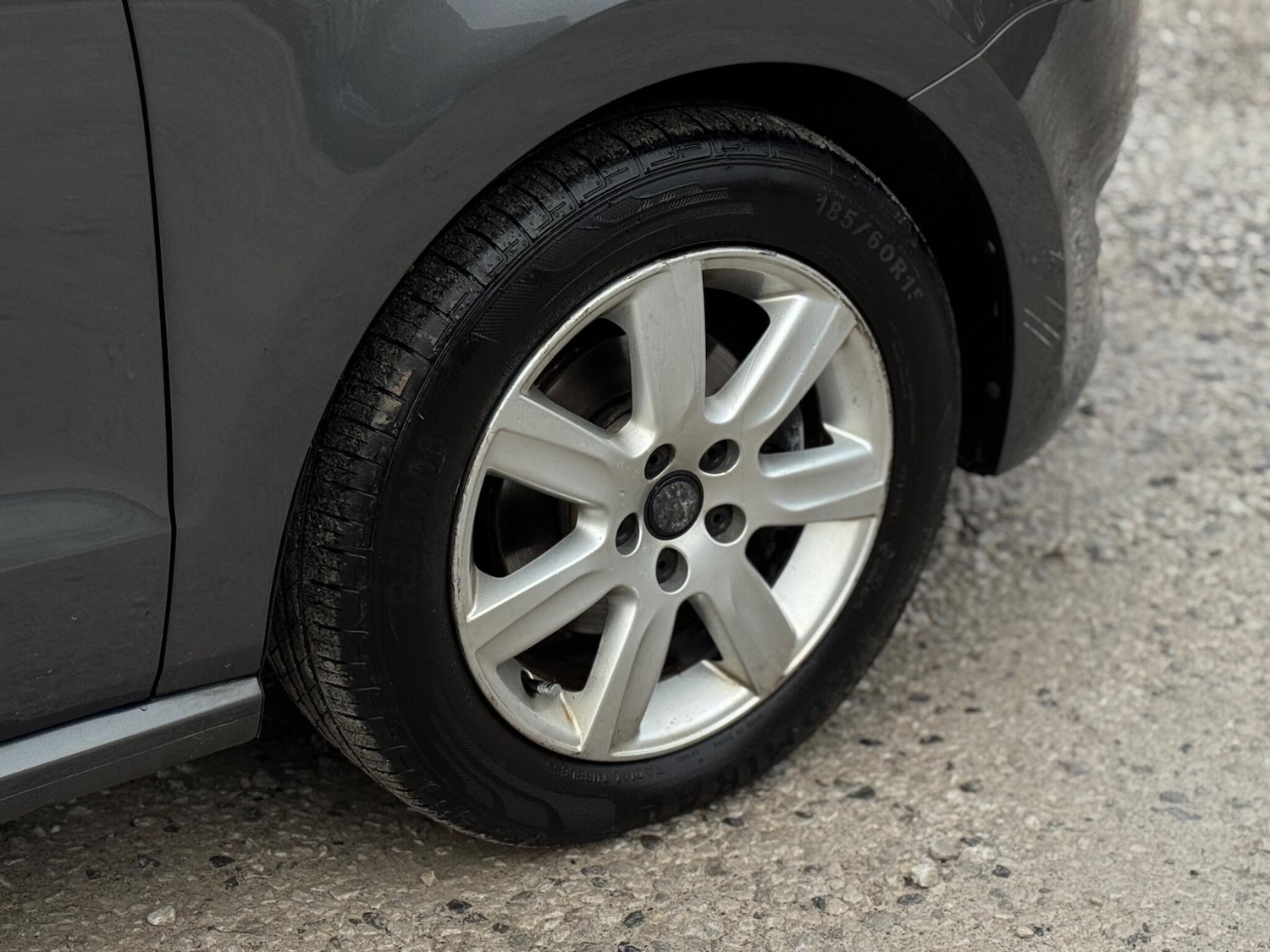 Used Volkswagen Polo 2012 for sale - 77658773: Photo 41