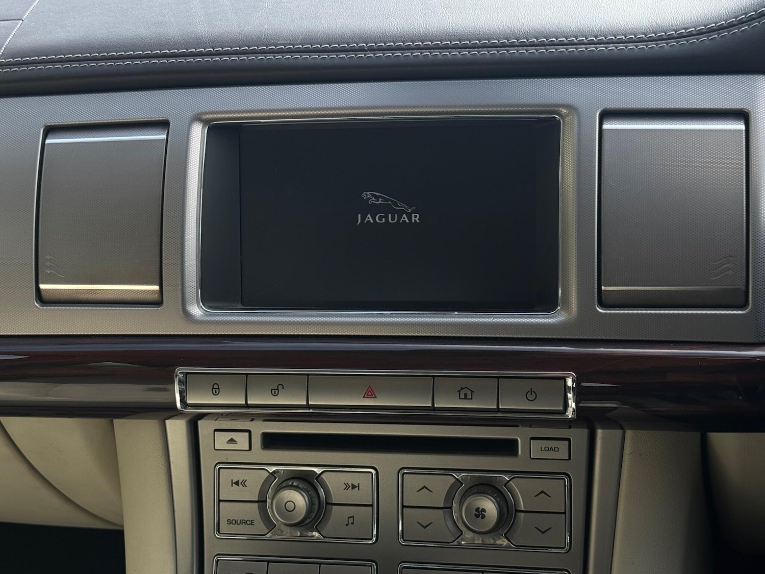 Used Jaguar XF 2010 for sale - 75678281: Photo 33