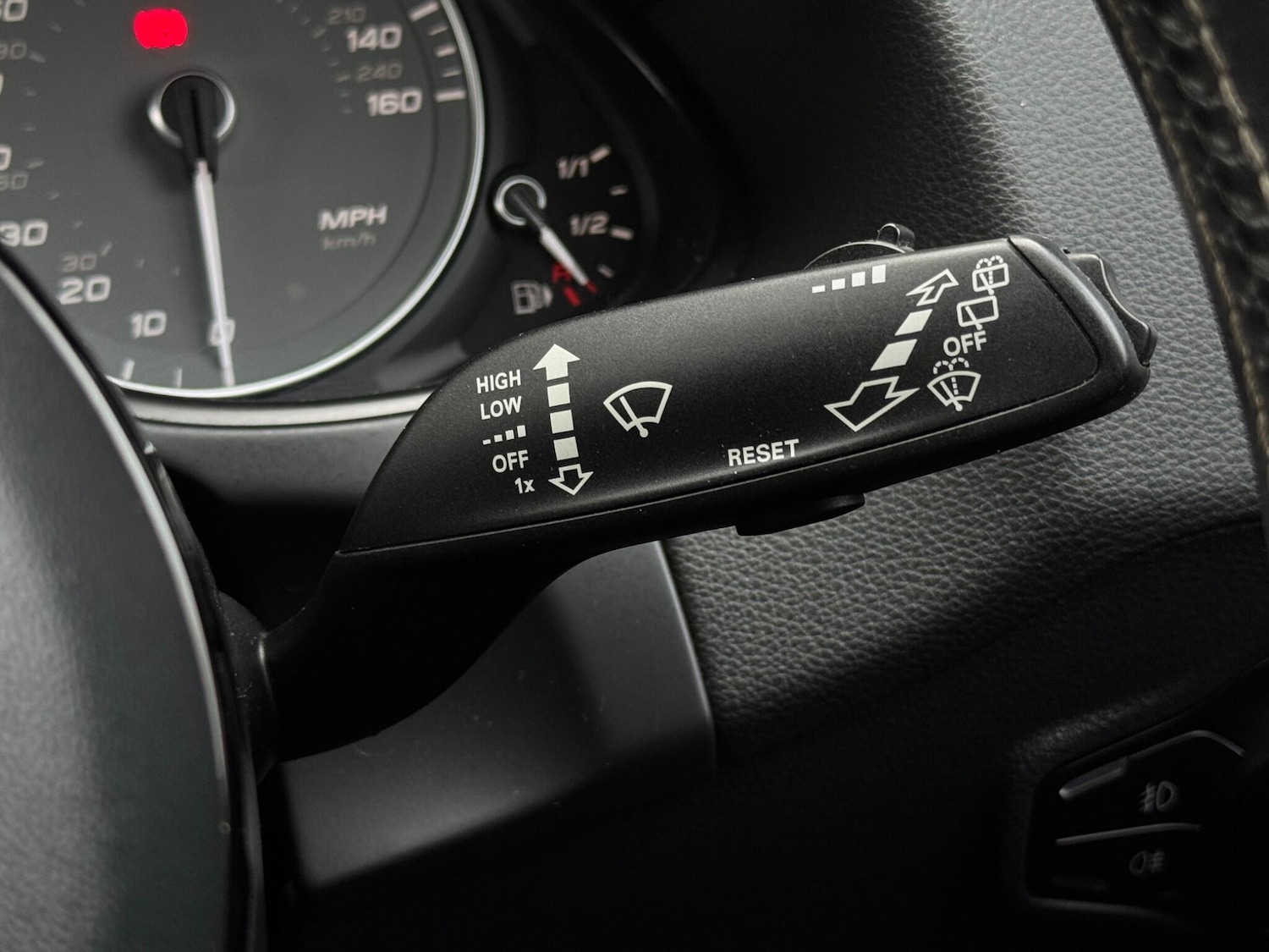 Used Audi SQ5 2013 for sale - 75883793: Photo 37