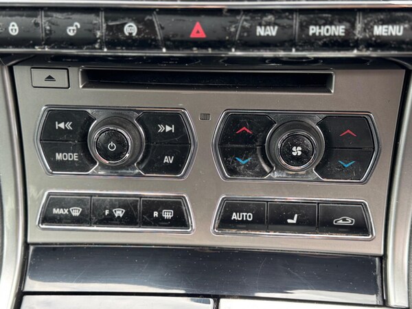 Used Jaguar XF 2014 for sale - 75144412: Photo 39