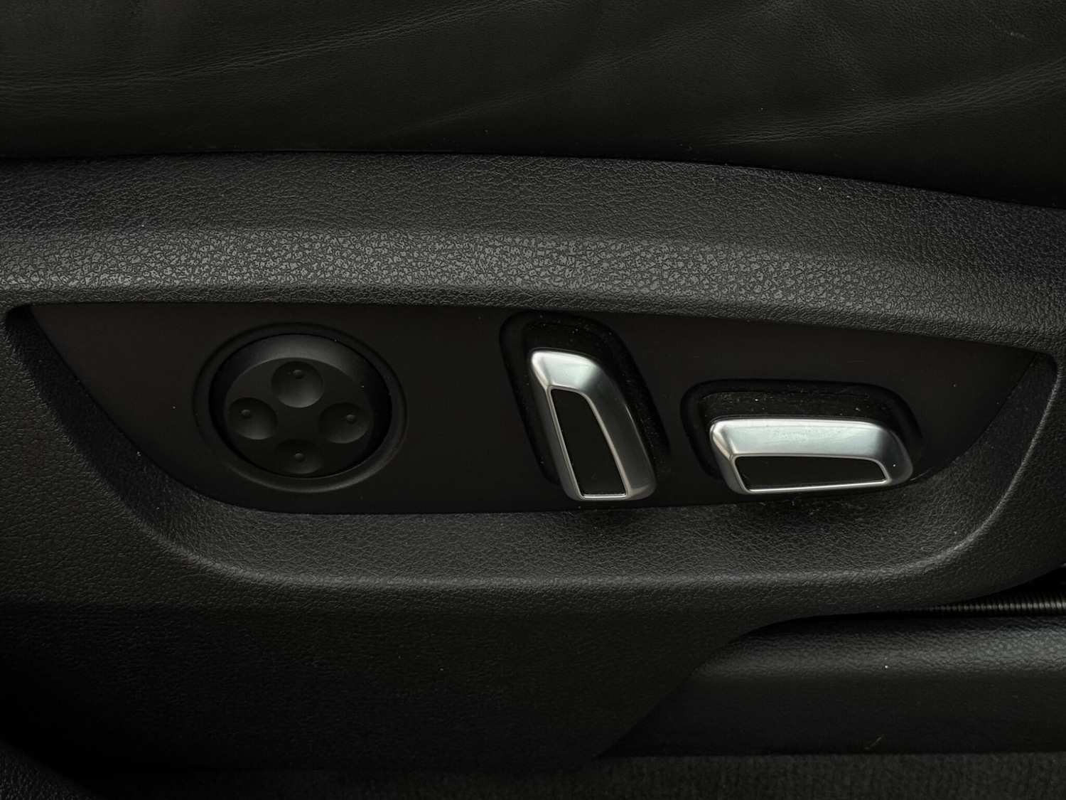 Used Audi Q7 2014 for sale - 76388280: Photo 69