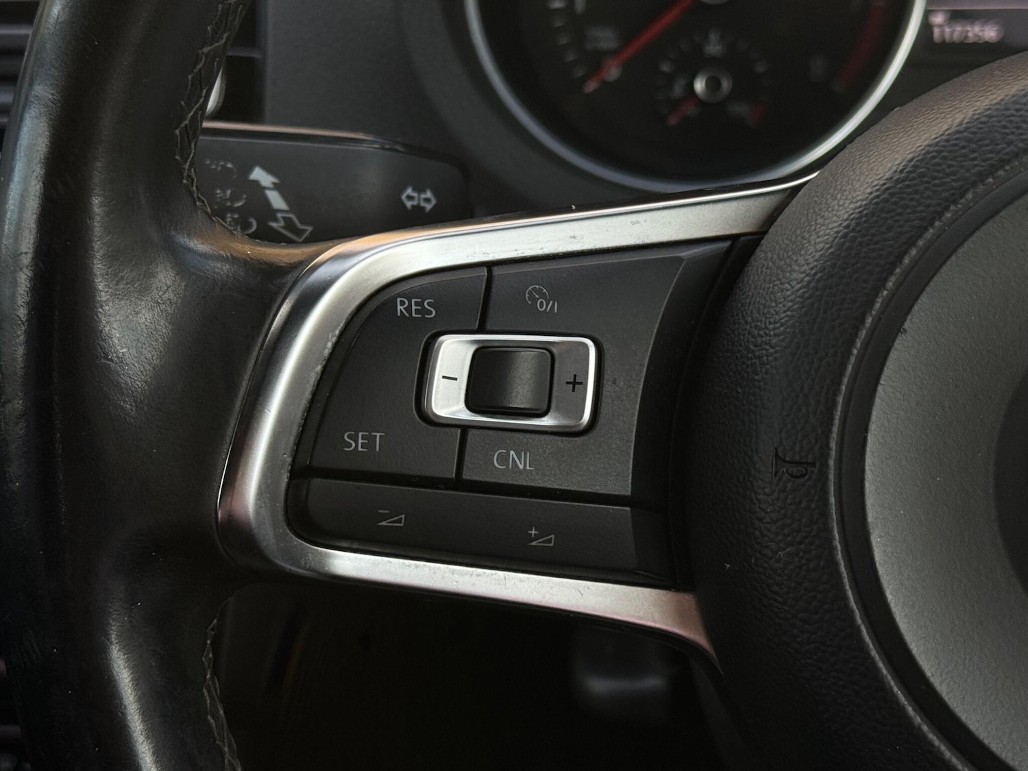 Used Volkswagen Polo 2014 for sale - 76926318: Photo 33