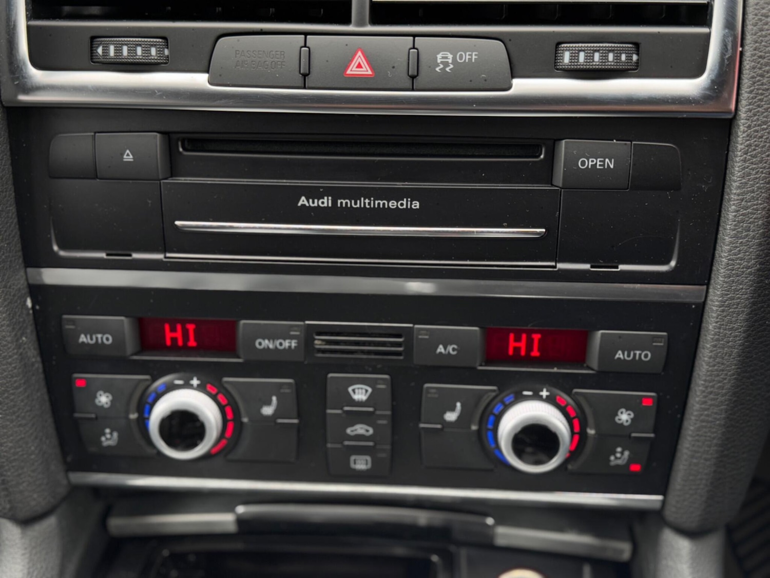 Used Audi Q7 2013 for sale - 75696029: Photo 41