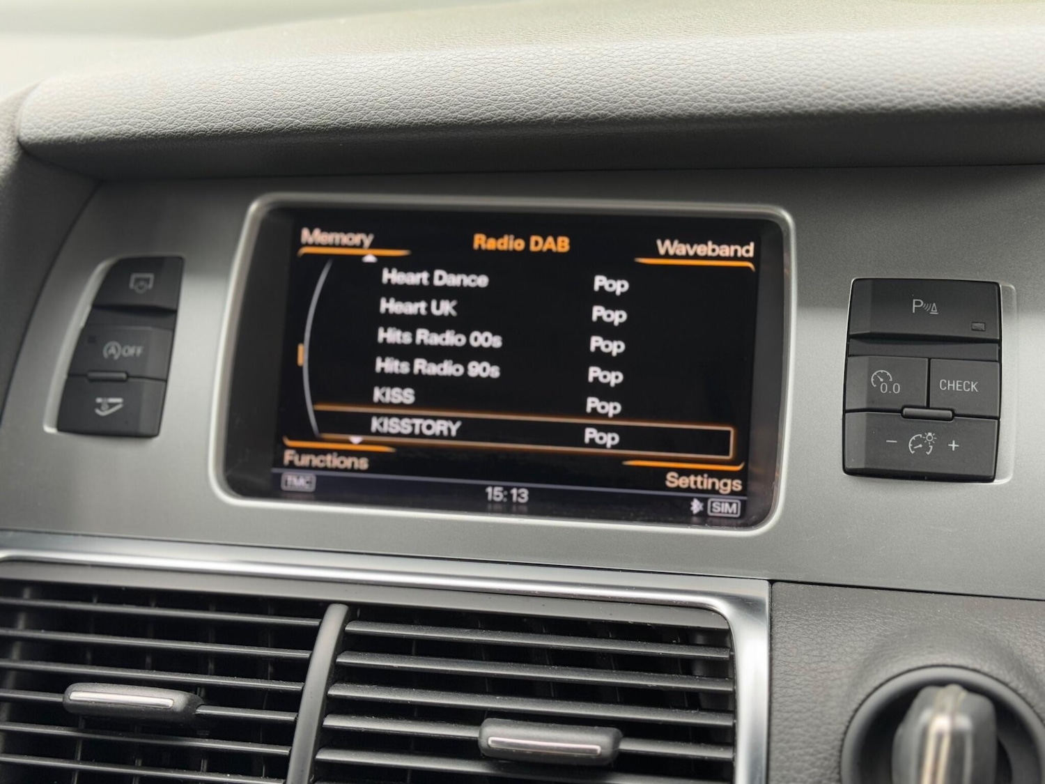 Used Audi Q7 2013 for sale - 75696029: Photo 47