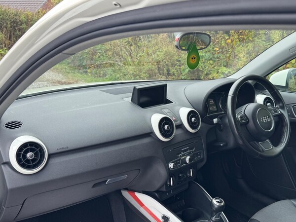Used Audi A1 2011 for sale - 76226866: Photo 15