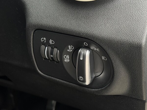 Used Audi A1 2011 for sale - 76226866: Photo 37