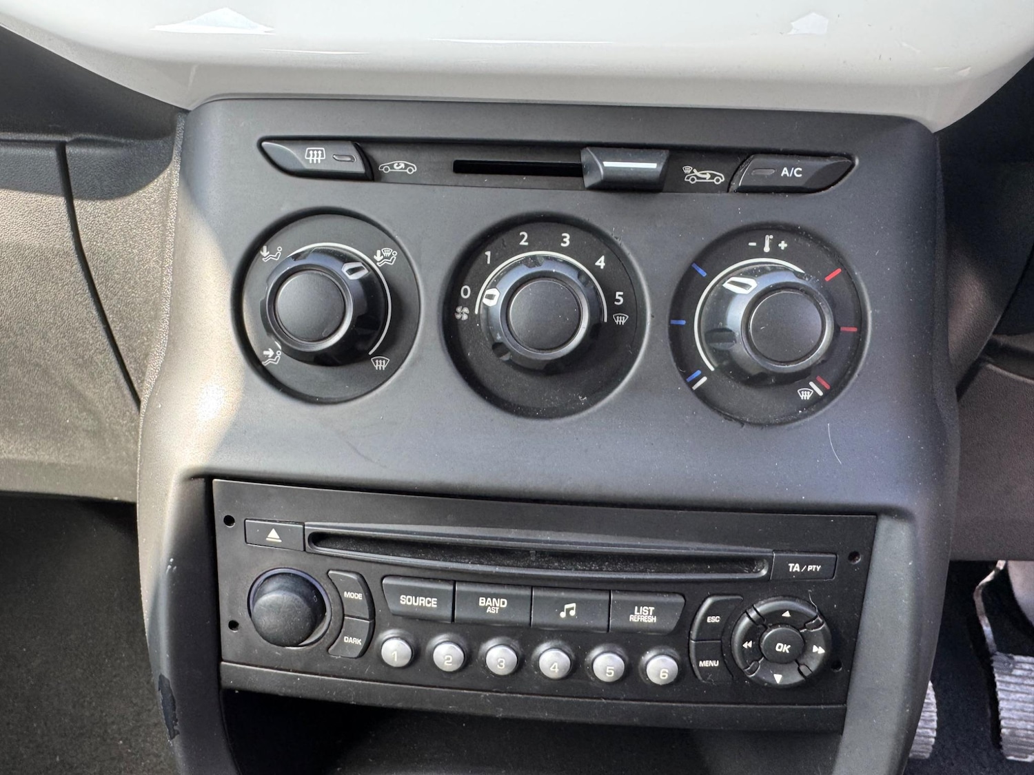 Vehicle 29