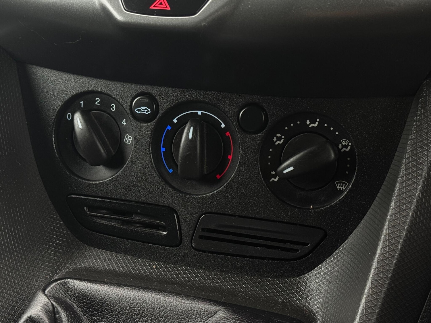 Used Ford Transit Connect 2015 for sale - 76549925: Photo 41