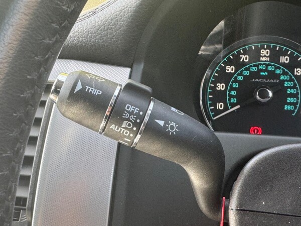 Used Jaguar XF 2015 for sale - 75144413: Photo 32