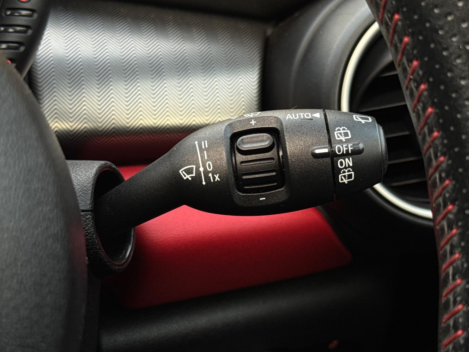 Used MINI Hatch 2015 for sale - 76765546: Photo 31