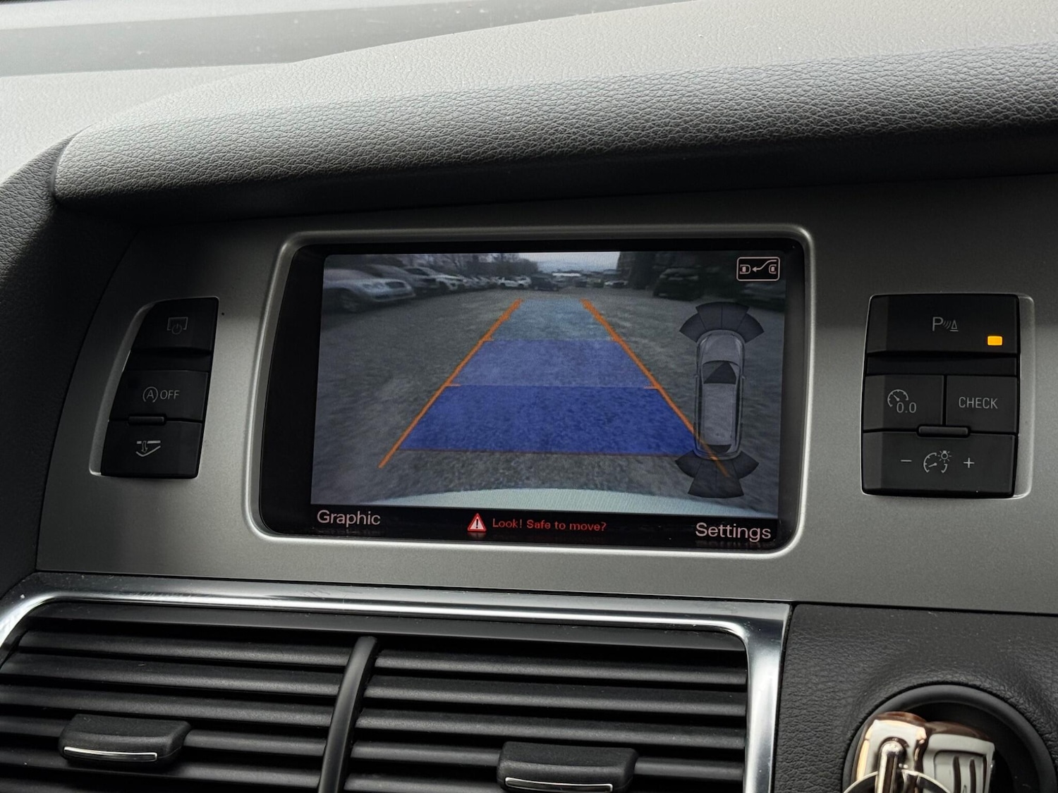 Used Audi Q7 2013 for sale - 77509659: Photo 45