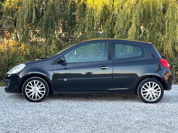 Used Renault Clio 2009 for sale - 76137129: Photo 11