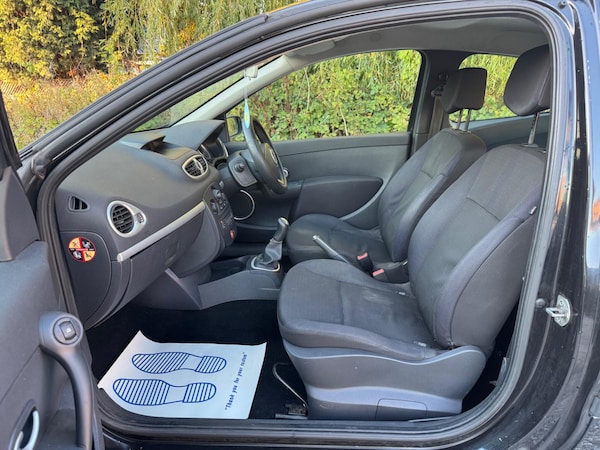 Used Renault Clio 2009 for sale - 76137129: Photo 19