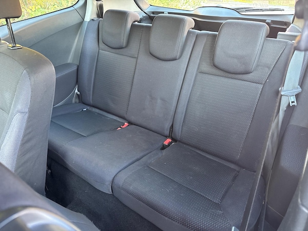 Used Renault Clio 2009 for sale - 76137129: Photo 25