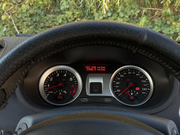 Used Renault Clio 2009 for sale - 76137129: Photo 34