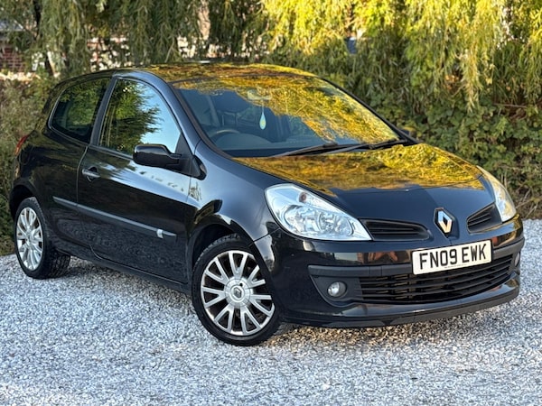 Used Renault Clio 2009 for sale - 76137129: Photo 35