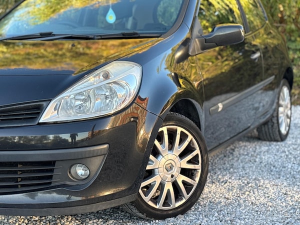Used Renault Clio 2009 for sale - 76137129: Photo 55