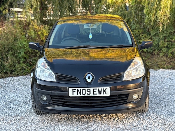 Used Renault Clio 2009 for sale - 76137129: Photo 5