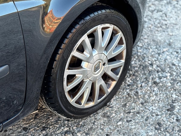 Used Renault Clio 2009 for sale - 76137129: Photo 61