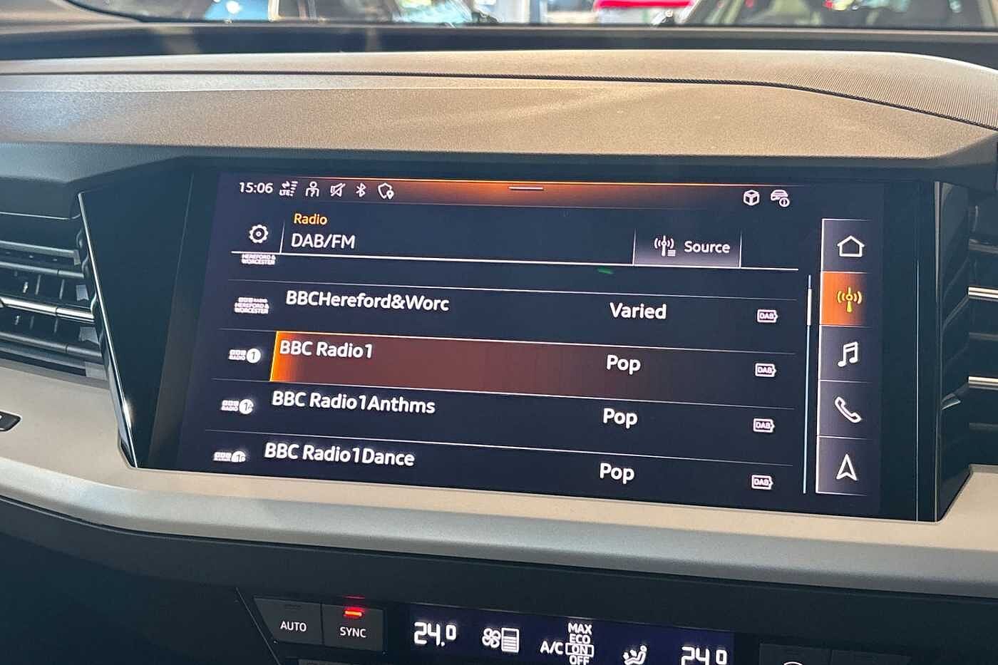 Used Audi Q4 e-tron 2023 for sale - 76692755: Photo 27