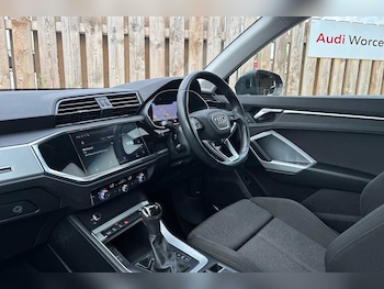 Used Audi Q3 2020 for sale - 75929351: Photo