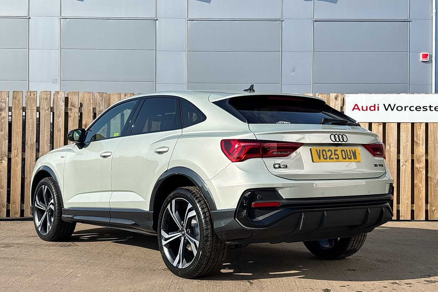 Used Audi Q3 2025 for sale - 76111534: Photo 3