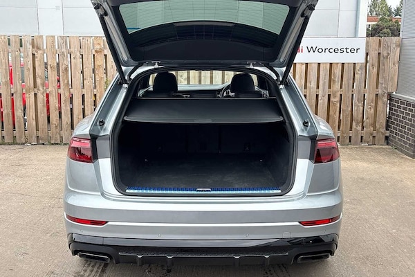 Used Audi Q8 2025 for sale - 76228866: Photo 12
