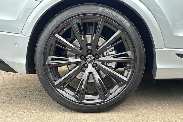 Used Audi Q8 2025 for sale - 76228866: Photo 5