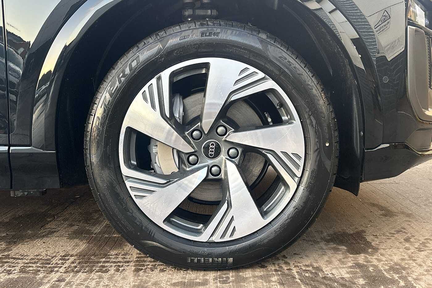 Used Audi Q6 e-tron 2024 for sale - 76111434: Photo 5