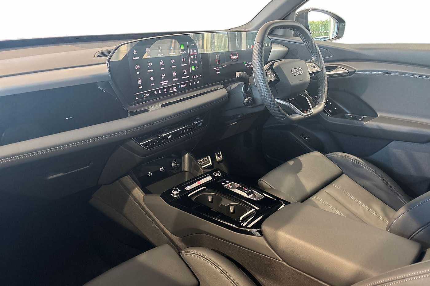 Used Audi Q6 e-tron 2025 for sale - 76800407: Photo 2