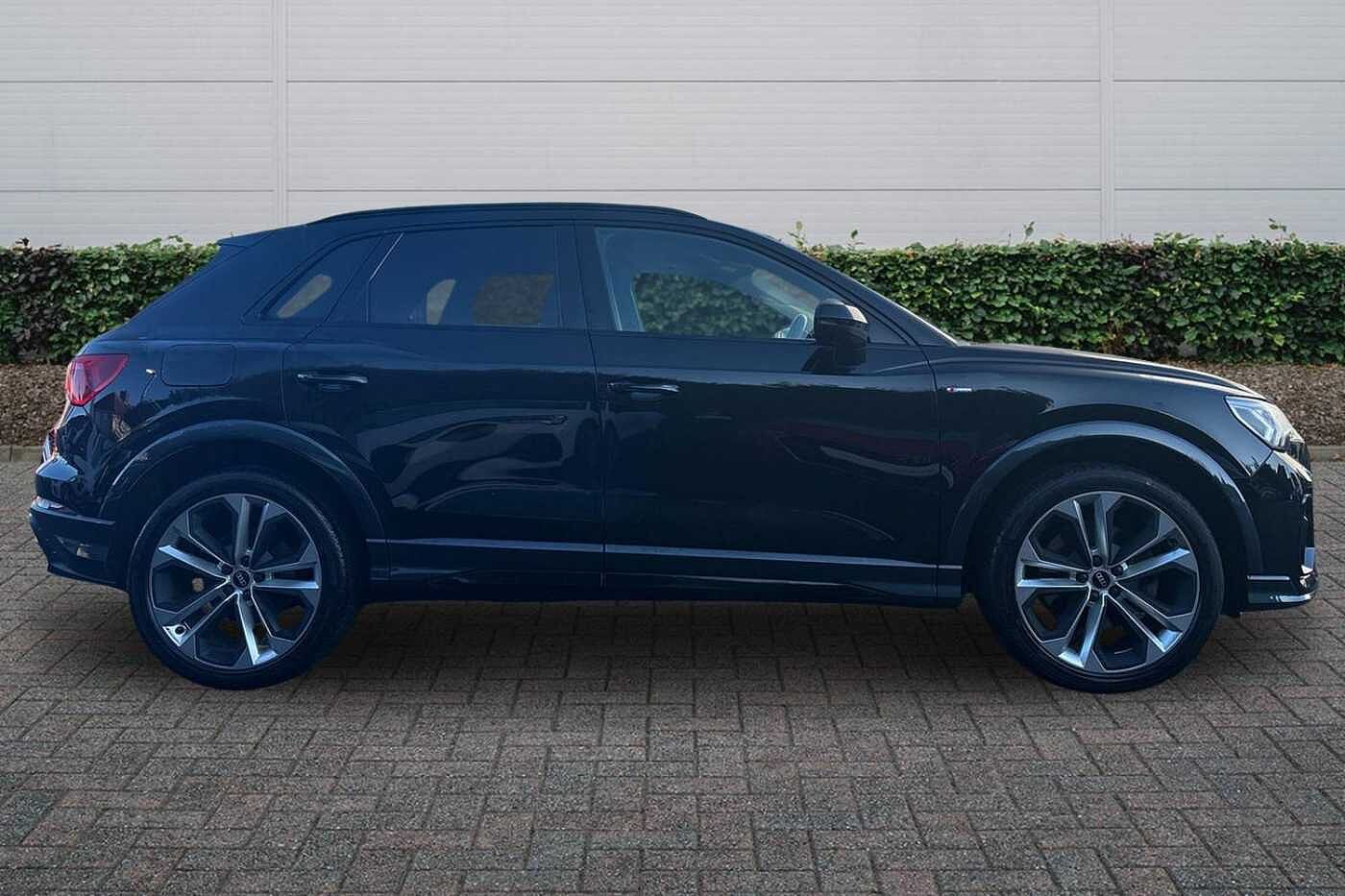 Used Audi Q3 2021 for sale - 76800596: Photo 4