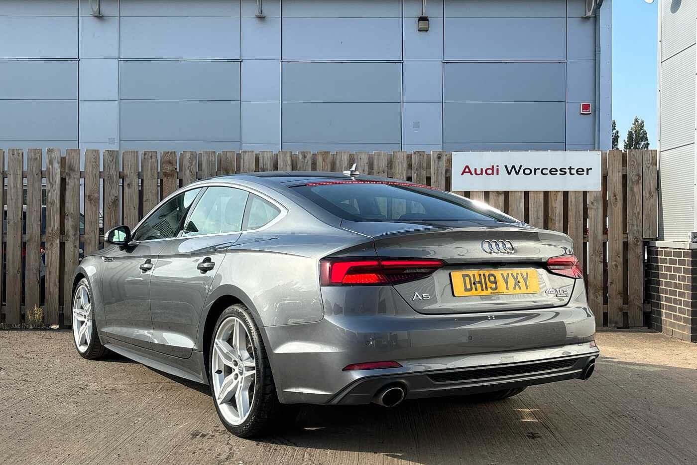 Used Audi A5 2019 for sale - 76111121: Photo 3