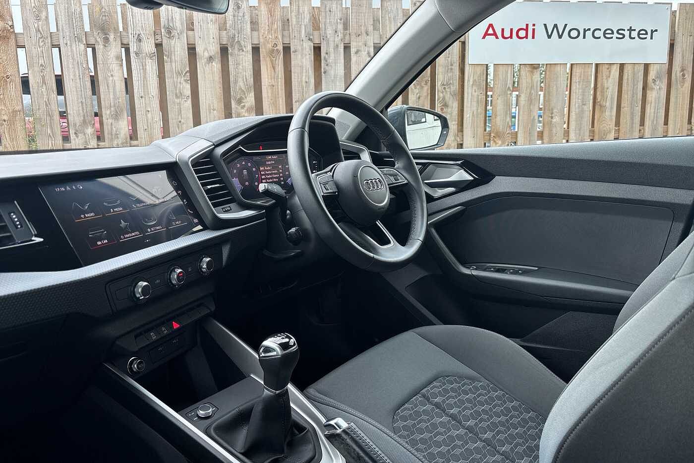 Used Audi A1 2023 for sale - 76111571: Photo 2