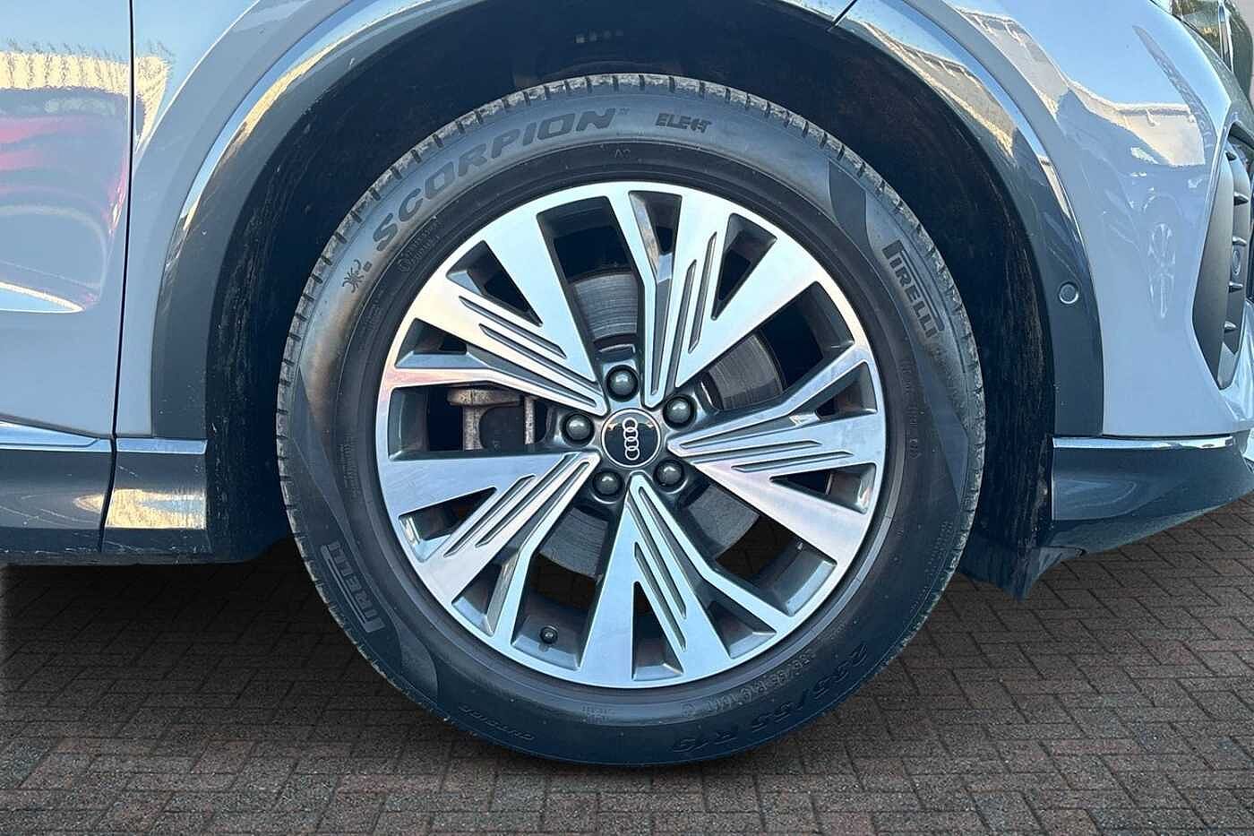 Used Audi Q4 e-tron 2022 for sale - 77124619: Photo 5