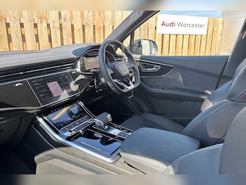 Used Audi Q7 2025 for sale - 76110603: Photo