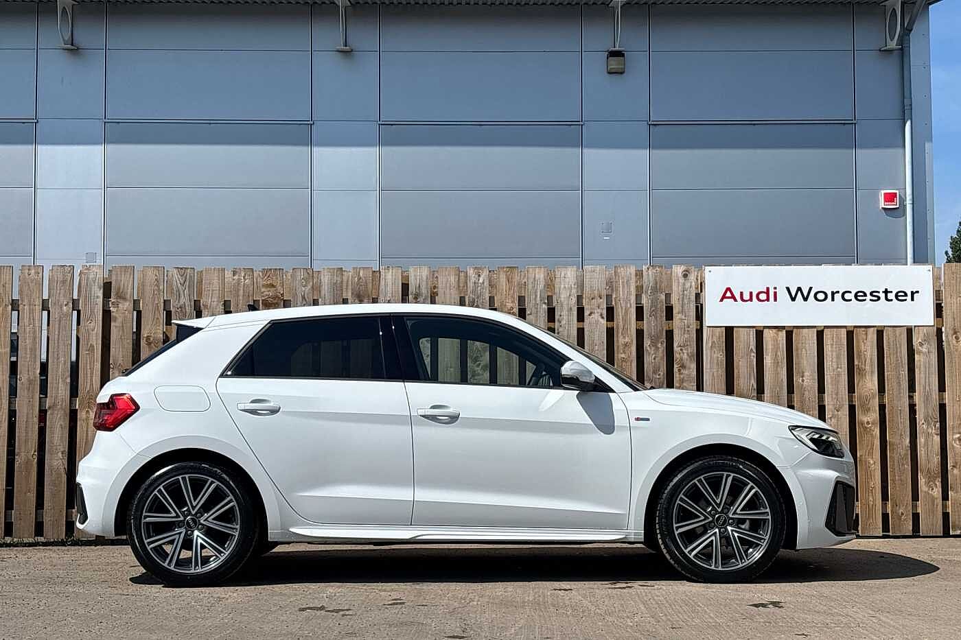 Used Audi A1 2025 for sale - 76110630: Photo 4
