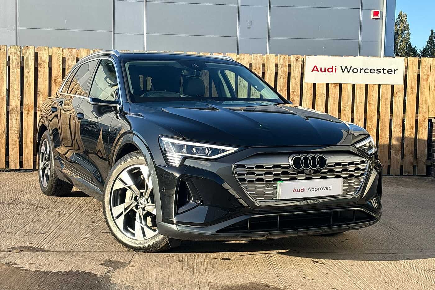 Used Audi Q8 e-tron 2024 for sale - 76111390: Photo 1