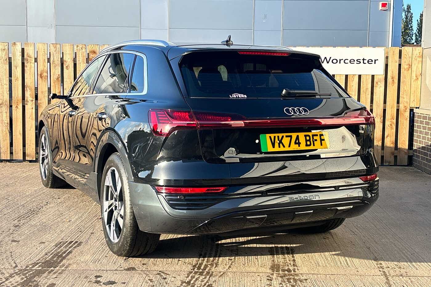 Used Audi Q8 e-tron 2024 for sale - 76111390: Photo 3