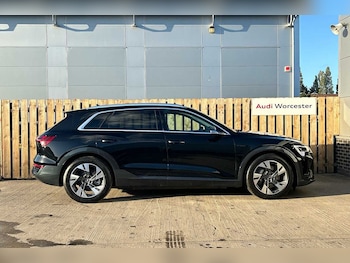 Used Audi Q8 e-tron 2024 for sale - 76111390: Photo