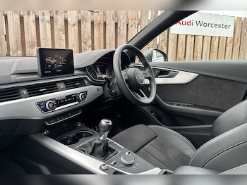 Used Audi A4 2019 for sale - 76190720: Photo