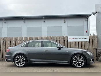 Used Audi A4 2019 for sale - 76190720: Photo
