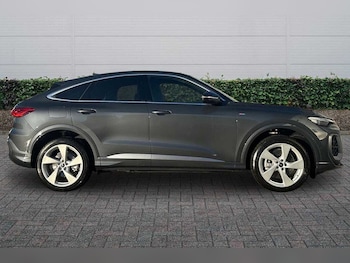 Used Audi Q5 2025 for sale - 77177677: Photo