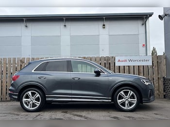 Used Audi Q3 2020 for sale - 76216704: Photo 4