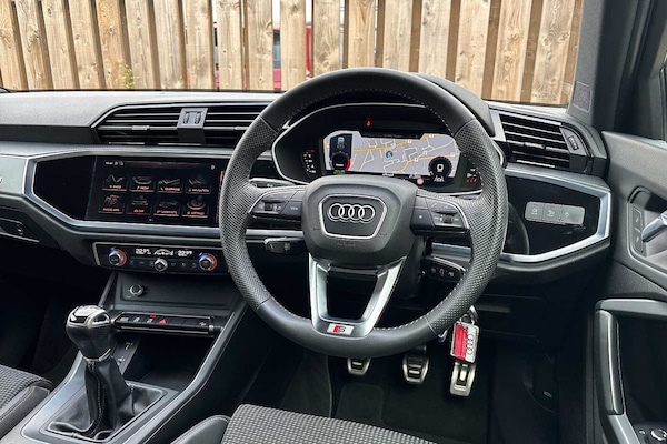 Used Audi Q3 2020 for sale - 76216704: Photo 6