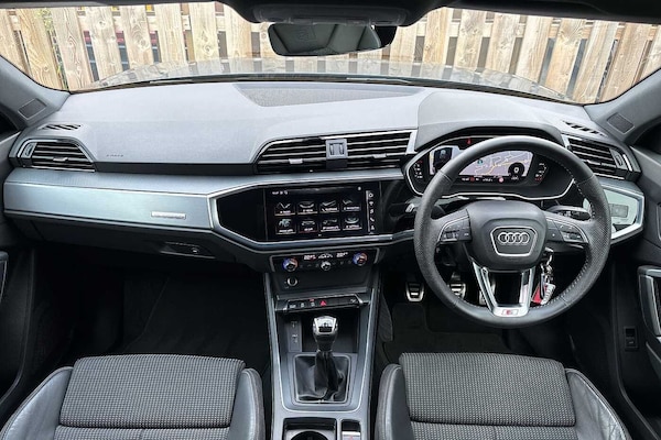 Used Audi Q3 2020 for sale - 76216704: Photo 9