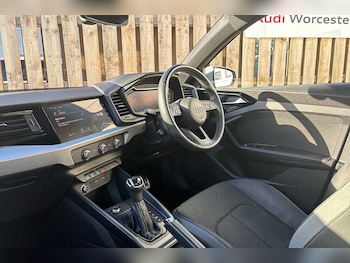 Used Audi A1 2023 for sale - 76111357: Photo 2