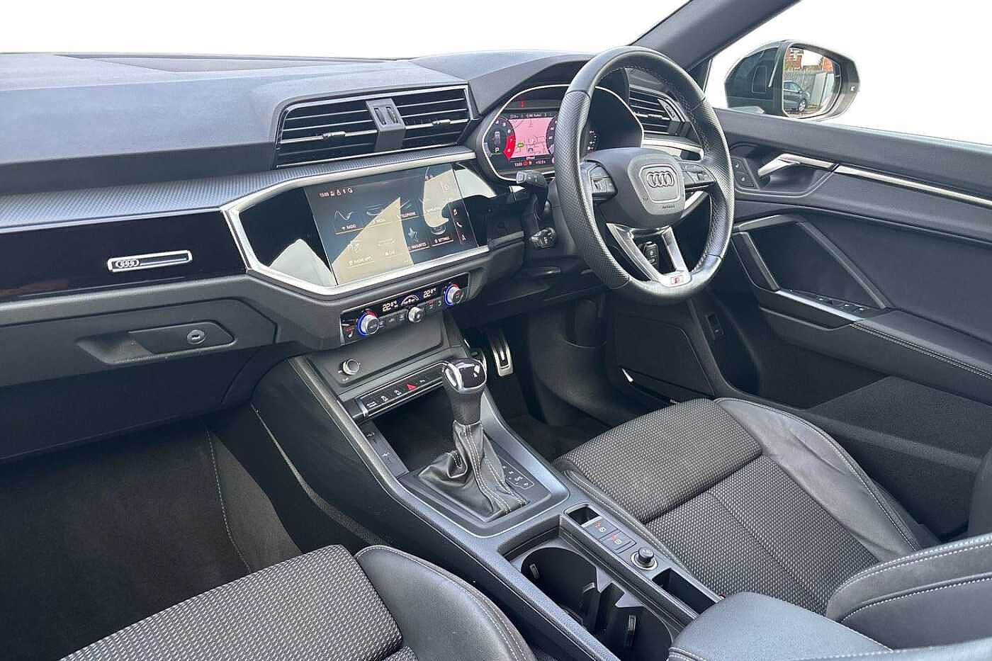 Used Audi Q3 2022 for sale - 76800342: Photo 2